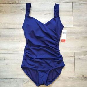 Jantzen Size 6 navy blue Pintuck Surplice One Piece Women's swimsuit nwt